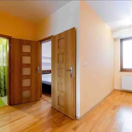 Slnecny A Priestranny Vo Vybornej Lokalite *